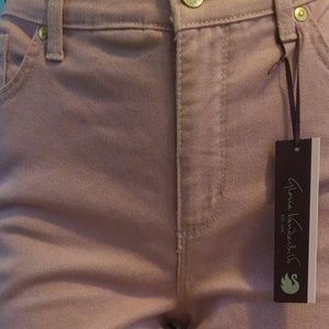 Sale $7 items 3/$15 Gloria Vanderbelt
